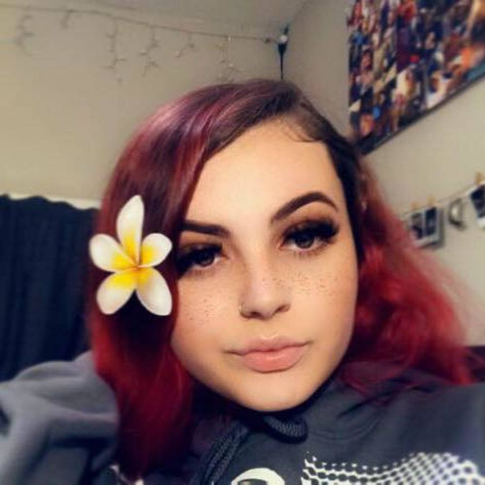 Meet your Posher, Hannah